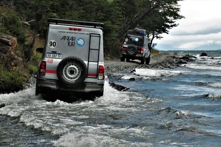 Full-Day All-Terrain 4x4 Adventure from Ushuaia to Fagnano Lake photo 4