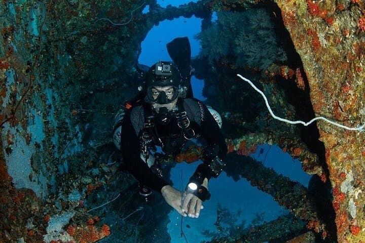 Wreck Diving Colombo: Explore Historic Shipwrecks and Vibrant Reefs