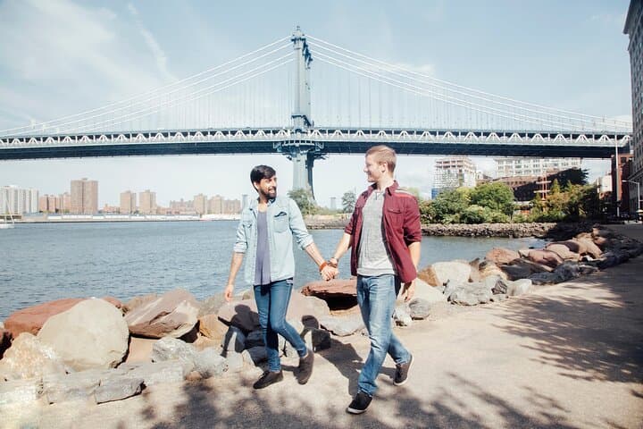Brooklyn & Manhattan Bridge Romantic Photoshoot — Couples Photos in NYC photo 3