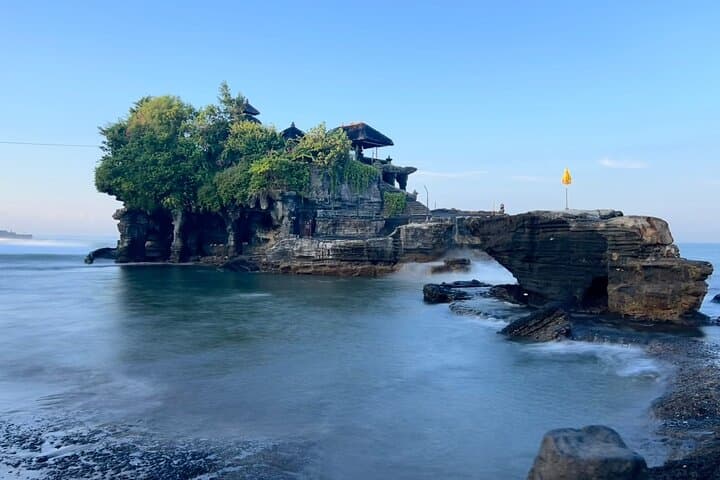 Tanah Lot Tour: Bali’s Iconic Sea Temple, Ulun Danu & Jatiluwih Rice Terraces