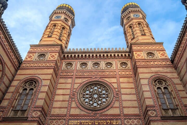 Self-Guided Scavenger Hunt Through Budapest's Jewish Quarter photo 5