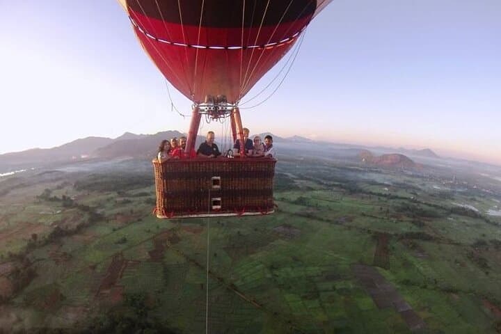 Sunrise Hot Air Balloon Over Dambulla: One-Hour Flight Above Ancient Plains photo 2