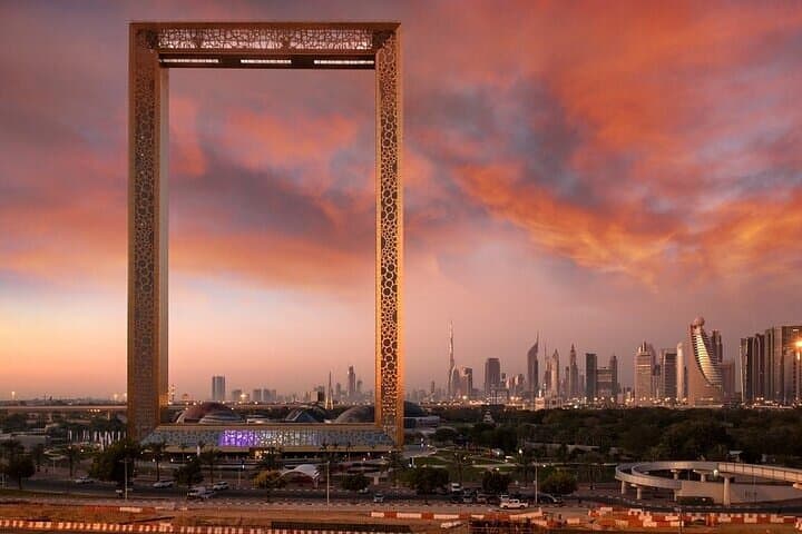Dubai Frame Private Transfer — Door-to-Door Air-Conditioned Service photo 4