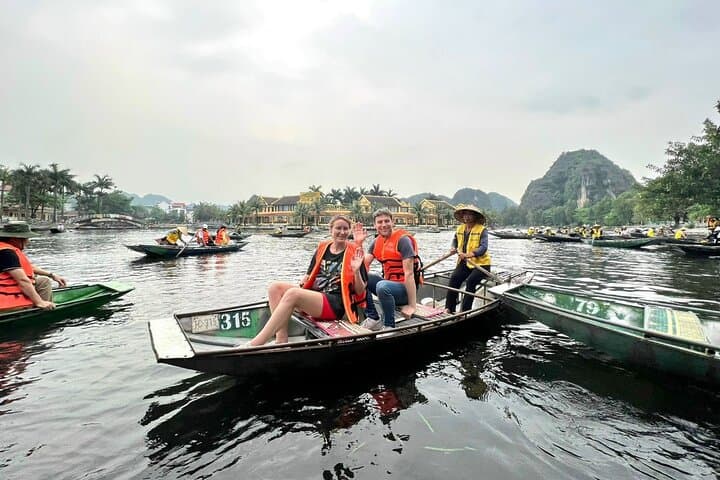 Full-Day Ninh Binh from Hanoi: Hoa Lu, Tam Coc Boat Ride & Mua Cave Viewpoint photo 4
