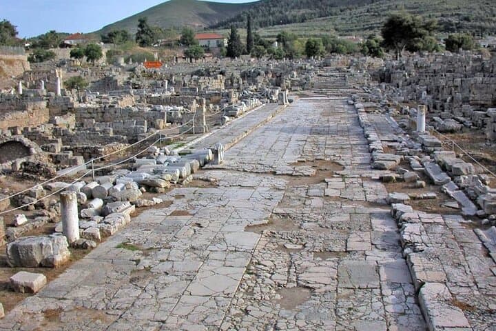 Athens to Ancient Corinth: Private Full-Day Tour to the Acropolis, Canal & Temple of Apollo photo 2
