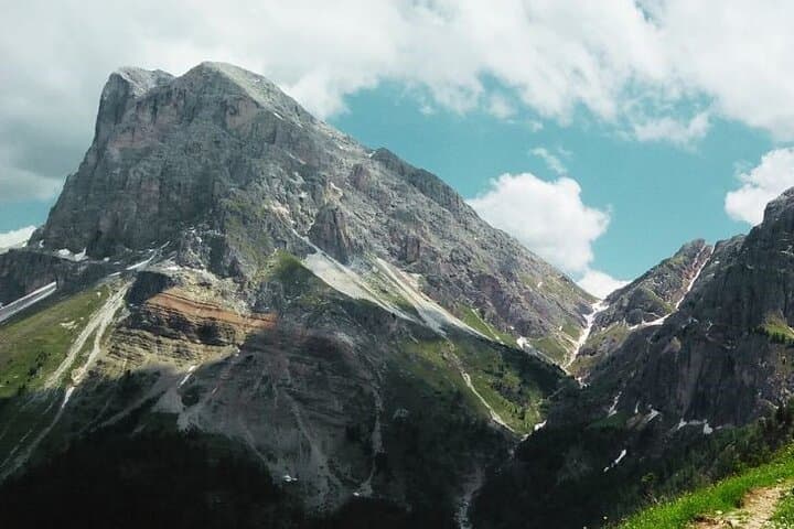 circumnavigate-peitlerkofel-hike-wurzjoch-dolomites-unesco