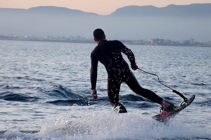 Jetsurf Mallorca: 20-Minute Motorized Surfboard Adventure Near Palma photo 6