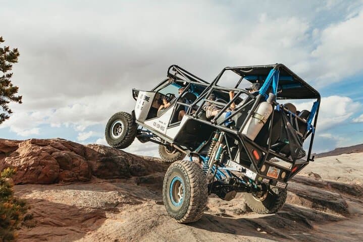 Conquer Moab's Hell's Revenge: The Ultimate 3-Hour Off-Road Adventure photo 6