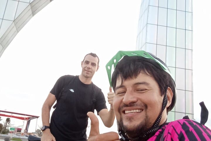 Private Bike Tour of Barranquilla — Riverfront, Murals & Historic El Prado photo 6