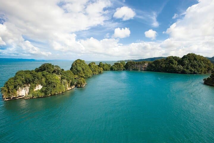 Samaná Whale Watching & Cayo Levantado Day Trip — Los Haitises Adventure photo 2