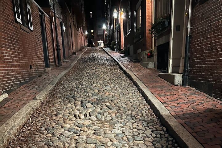 Beacon Hill True Crime Walking Tour — Boston’s Dark Cases in 2 Hours photo 2