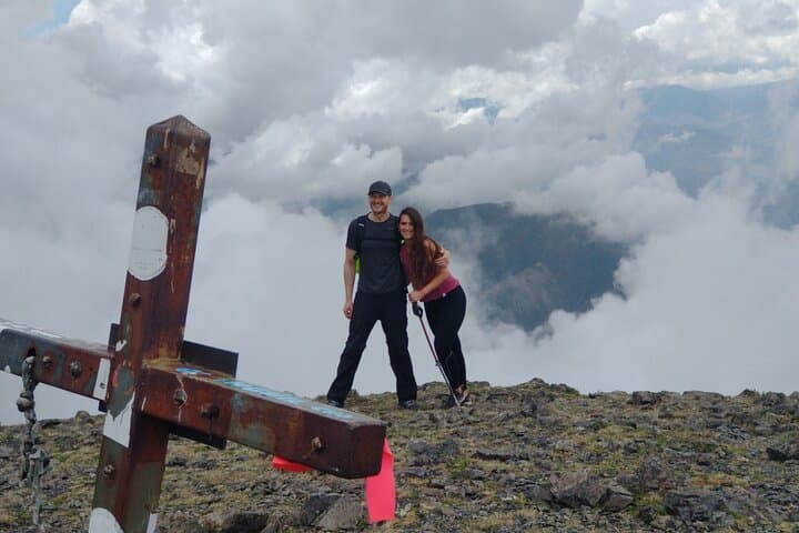 Cerro Arenales Day Hike in Vallecitos — Private Trek from Mendoza