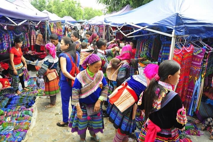 Sapa & Bac Ha Market: 2-Day Trek, Village Life and Weekend Market photo 2