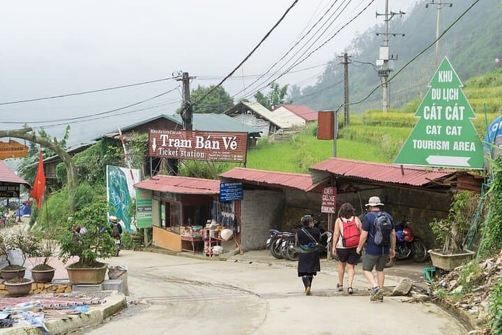 Sapa 3-Day Trekking Tour: Hanoi to Ta Van Homestay & Cat Cat Hike photo 6