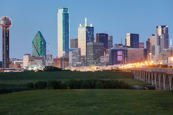 Private Custom Walking Tour in Dallas with a Local Guide — Personalized City Walk photo 2