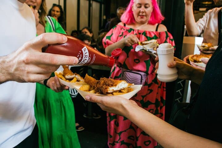 Borough Market & London Bridge Food Tour: Taste London's Historic Market