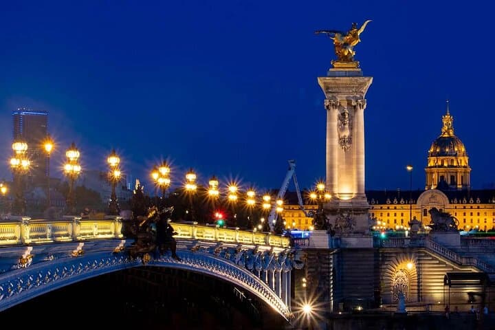 Private Paris Night Sightseeing Tour — Illuminated Monuments & Seine Views photo 4