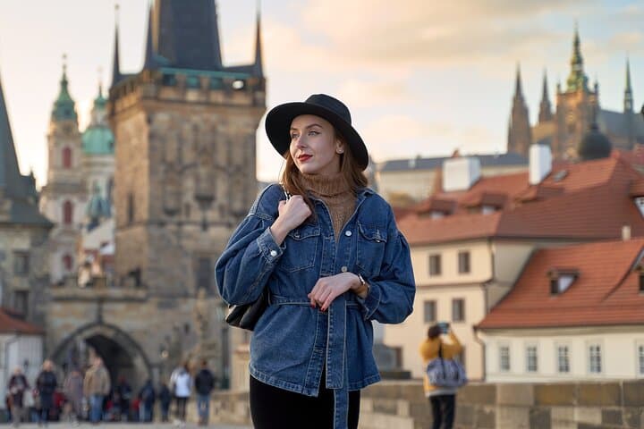 Charles Bridge Prague Photoshoot: Capture Sunrise on the Vltava photo 5