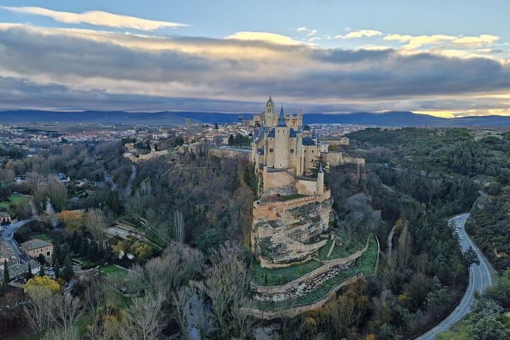 Segovia Hot Air Balloon Ride Over the Aqueduct with Cava & Brunch photo 2