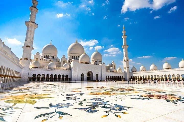 Full-Day Abu Dhabi City Tour from Dubai: Sheikh Zayed Mosque, Corniche & Yas Island photo 2