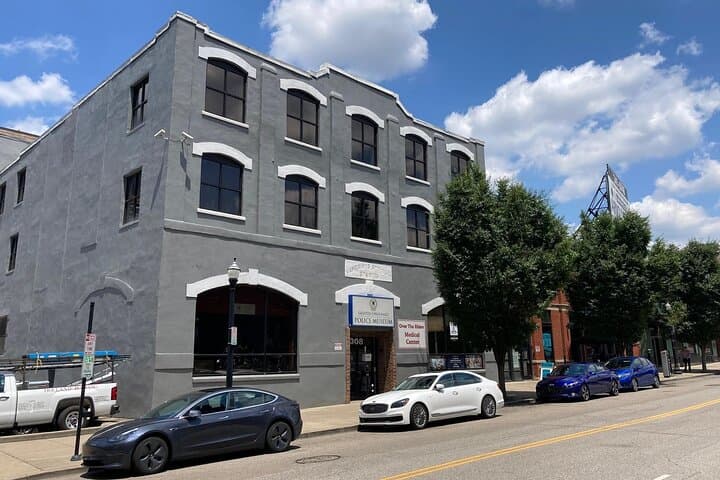 Cincinnati Cellars and Saloons Sunday Brunch Tour: Moerlein to Over-the-Rhine photo 2