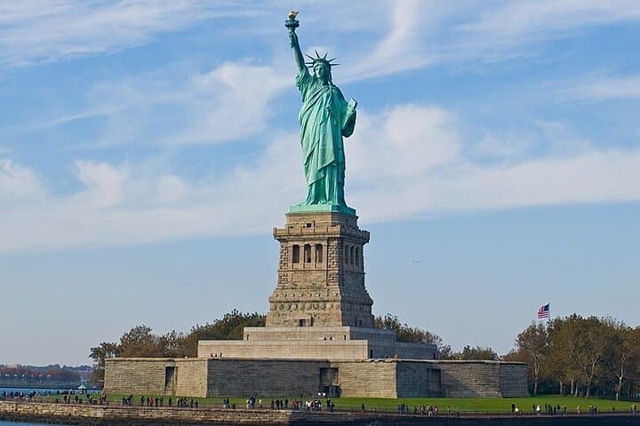 Panoramic Streets: 4-Hour Upper & Lower Manhattan Tour photo 2
