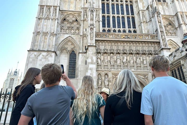 Skip-the-Line Westminster Abbey Family Tour — Kid-Friendly London History Walk photo 2