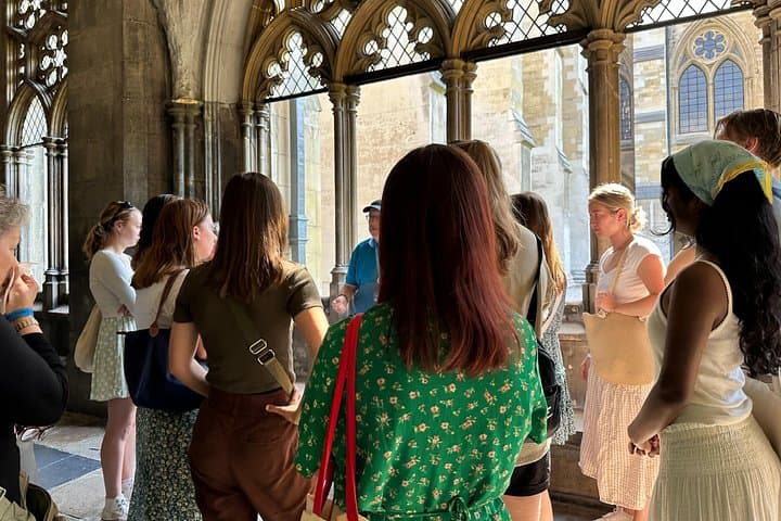 Skip-the-Line Westminster Abbey Family Tour — Kid-Friendly London History Walk photo 3