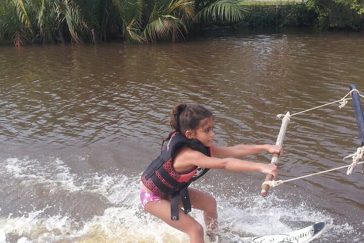Private Water Skiing in Negombo: Guided Lessons on the Lagoon photo 2