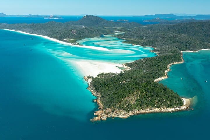 Whitehaven From Above: 30-Minute Whitsundays Helicopter Tour photo 5