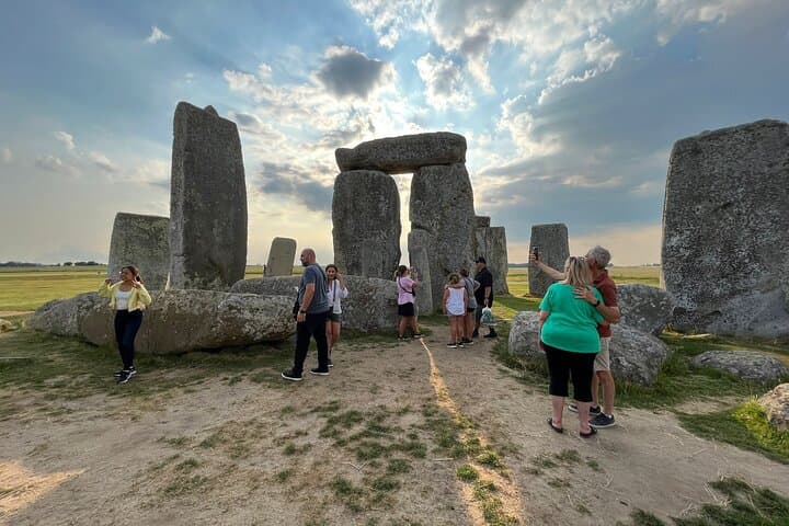 Private Inner-Circle Stonehenge Tour with Bath & Lacock Day Trip from London photo 5
