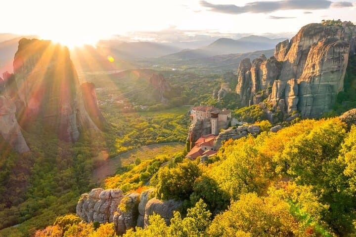Full-Day Private Tour to Meteora, Thermopylae & Delphi from Athens