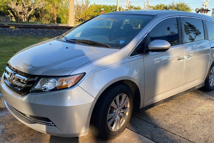 Private Round-Trip Transfer: Salt Lake City (SLC) to Canyons Village—Comfort and Reliability photo 2