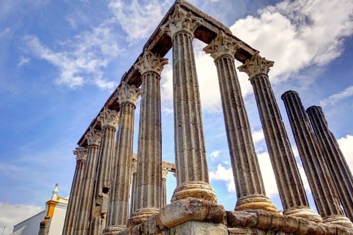 Évora Scavenger Hunt: Self-Guided Walking Tour & City Sights photo 6