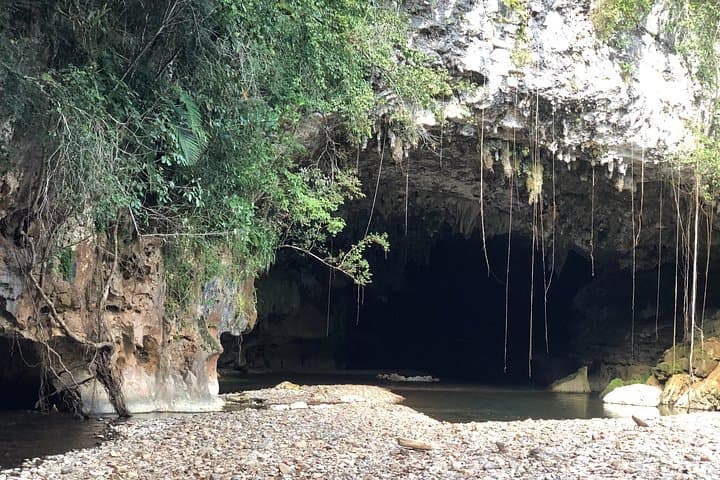 Charlie’s Cave Tubing in Nohoch Che'en — Belize Cave River Adventure photo 2