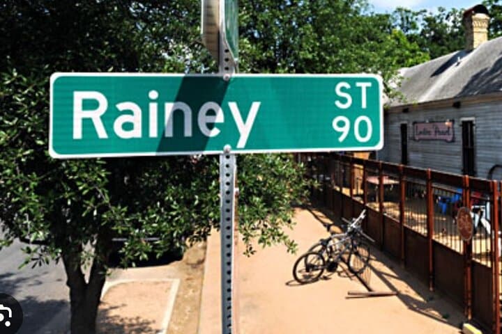 Austin's Afternoon Stroll: Two Hours of Live Music, Lady Bird Lake, and Local History photo 4