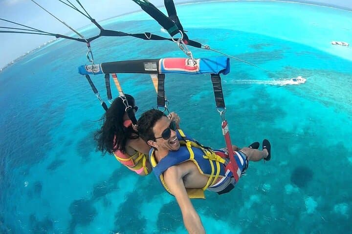 Soar Over Roatán: Parasailing and Beach Time at West Bay