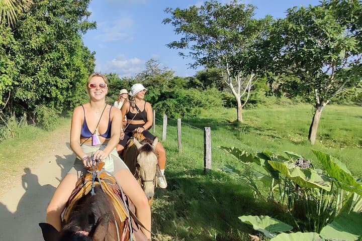Sunset Horseback Ride Across Manialtepec: Puerto Escondido Beach & Lagoon Adventure photo 4