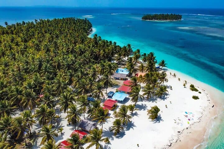 Snorkel Dog Island and Natural Pools — Full-Day San Blas Adventure from Panama City photo 5
