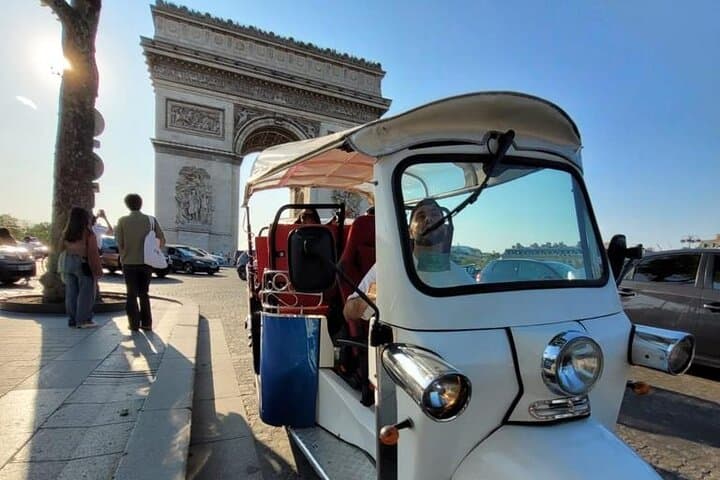 Paris by TukTuk: Private 3‑Hour Electric TukTuk Tour of Historic Sights photo 3