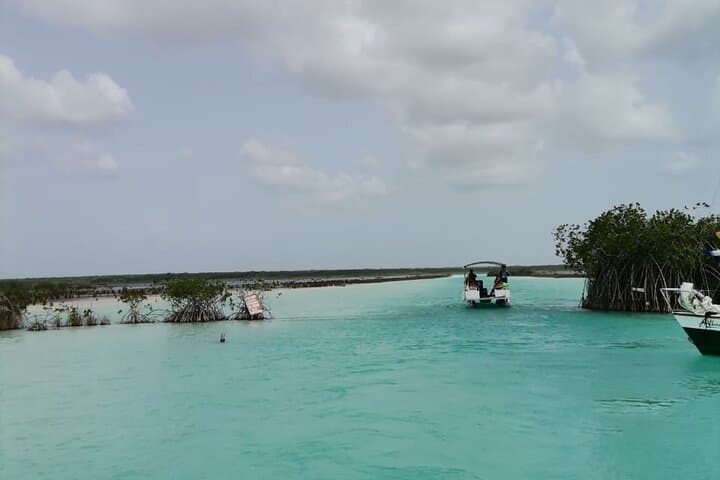 Explore Bacalar's Seven-Color Lagoon: Full-Day Tour from Cancun photo 6
