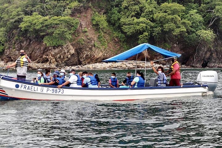 Curú Bioluminescence Boat Tour to Tortuga Islands: Sunset, Wildlife & Night Swim photo 2