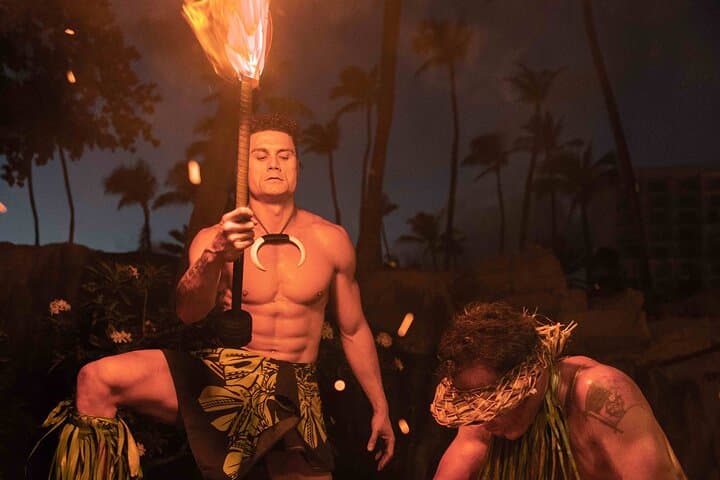 Wailele Luau at Kaanapali: Fire-Knife Show & Oceanfront Dinner photo 6