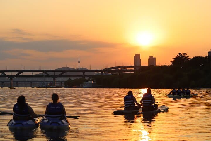 SUP and Kayak on Seoul's Han River at Ttukseom Park
