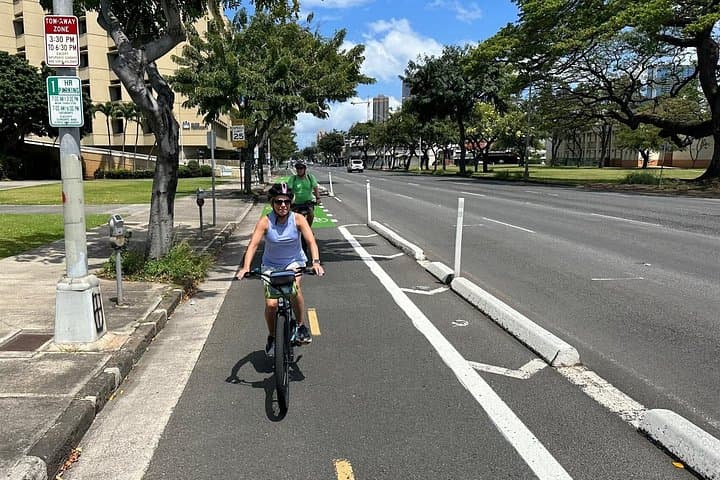 Manoa Falls Electric Bike + Hike: Half-Day Manoa Valley Adventure photo 4