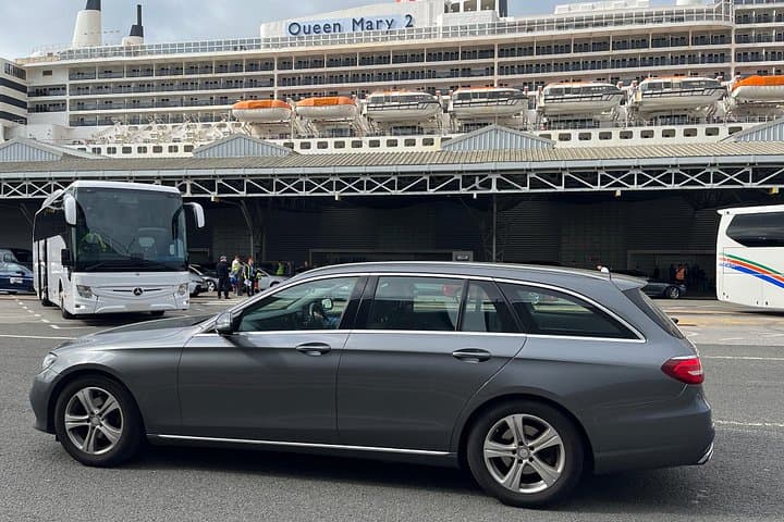 Southampton to London via Stonehenge and Windsor — Self-Guided Transfer with Sightseeing