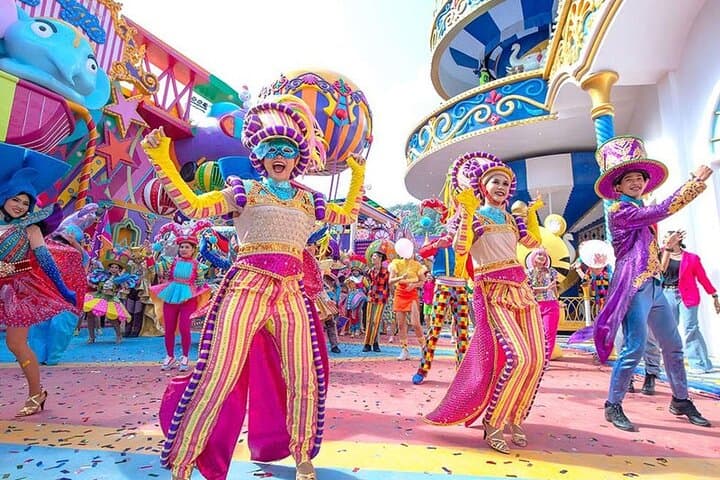 Phuket Carnival Magic: River Parade, Street Performers & Nighttime Dinner Show