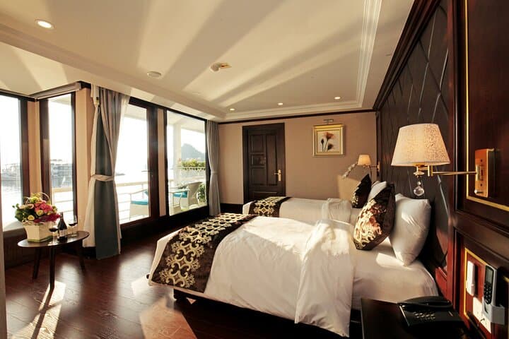 La Pinta Luxury 3-Day Cruise: Explore Halong & Lan Ha Bay photo 5