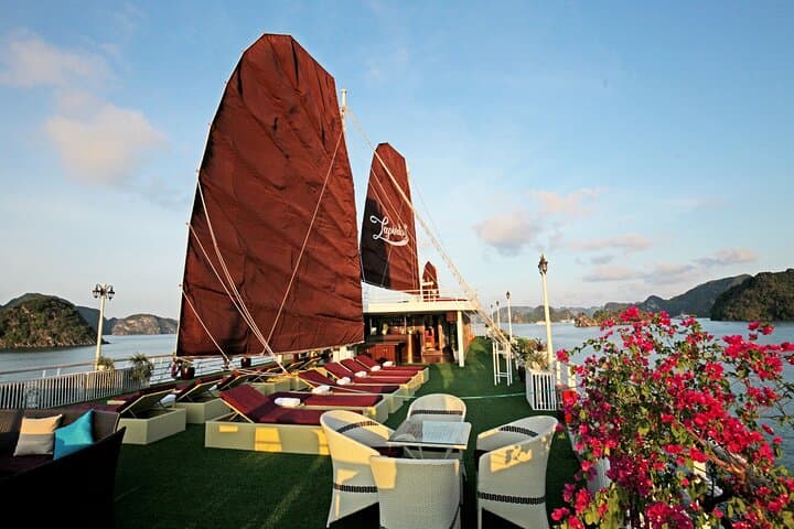 La Pinta Luxury 3-Day Cruise: Explore Halong & Lan Ha Bay