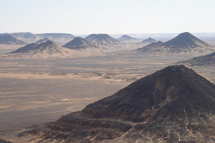 5-Day Bahariya Oasis & Cairo: Black and White Desert Camping Expedition photo 4